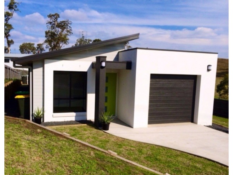 26 Howard Avenue, Bega NSW 2550