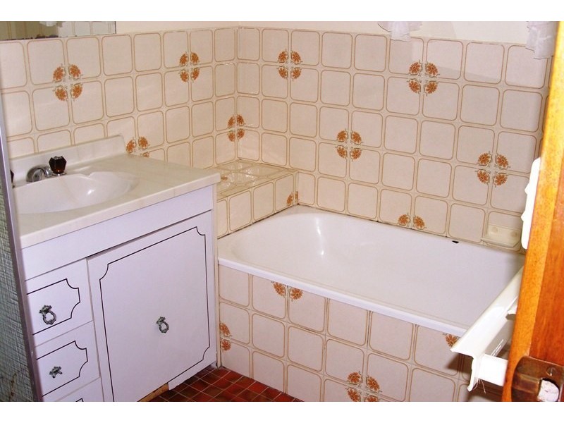 2 Gregory Way, Bega NSW 2550