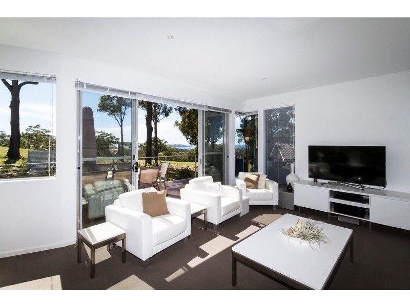 25 Acacia Crescent, Tura Beach NSW 2548