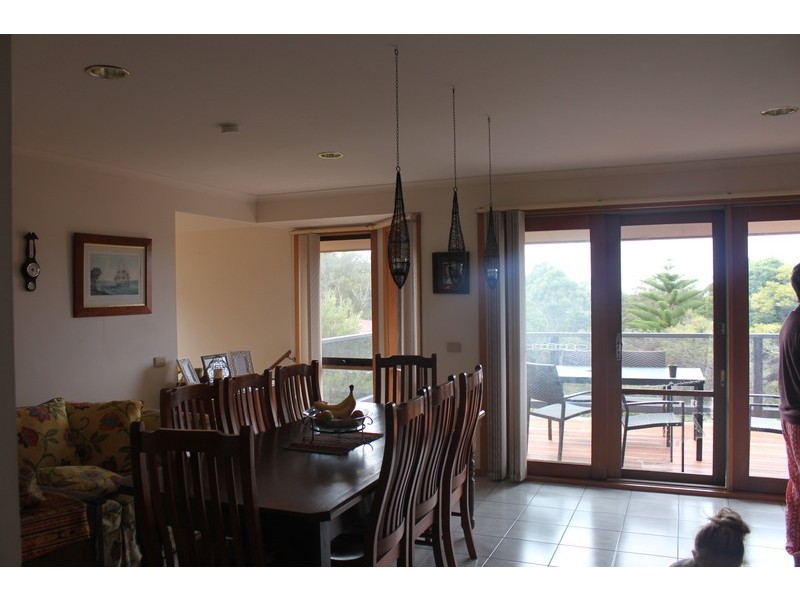 1 Flora Court, Tura Beach NSW 2548