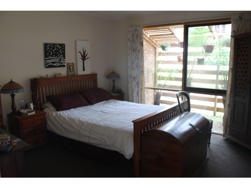 1 Flora Court, Tura Beach NSW 2548