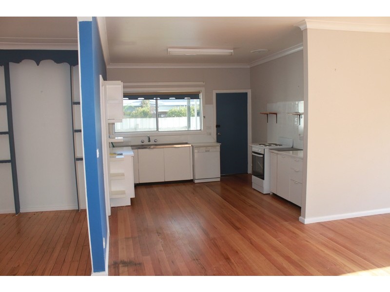 37 Lakeview Avenue, Merimbula NSW 2548