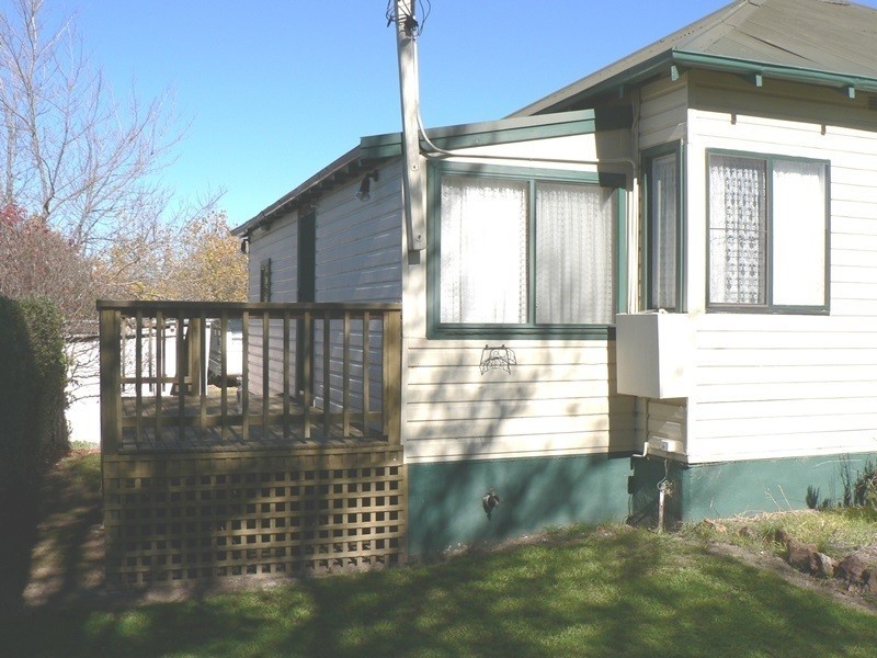 10 Druitt Street, Adaminaby NSW 2629