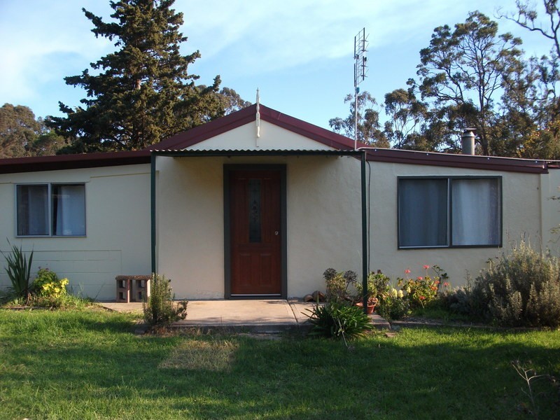 372 Tathra Rd, Kalaru NSW 2550
