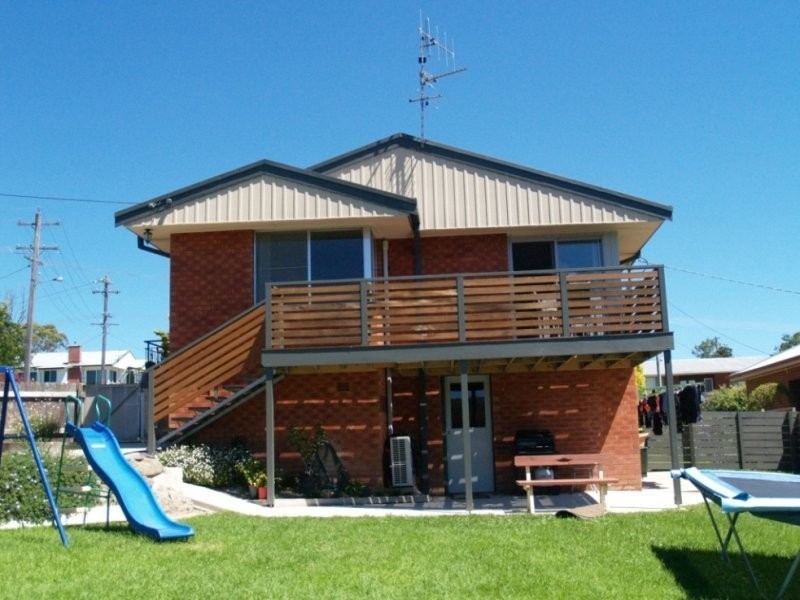 32 Tathra Road, Bega NSW 2550