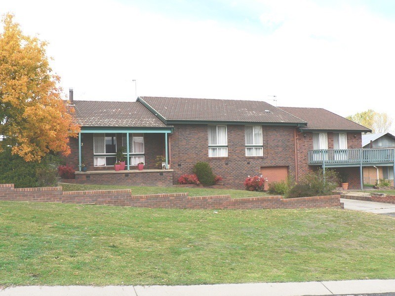 2 Denison Street, Cooma NSW 2630