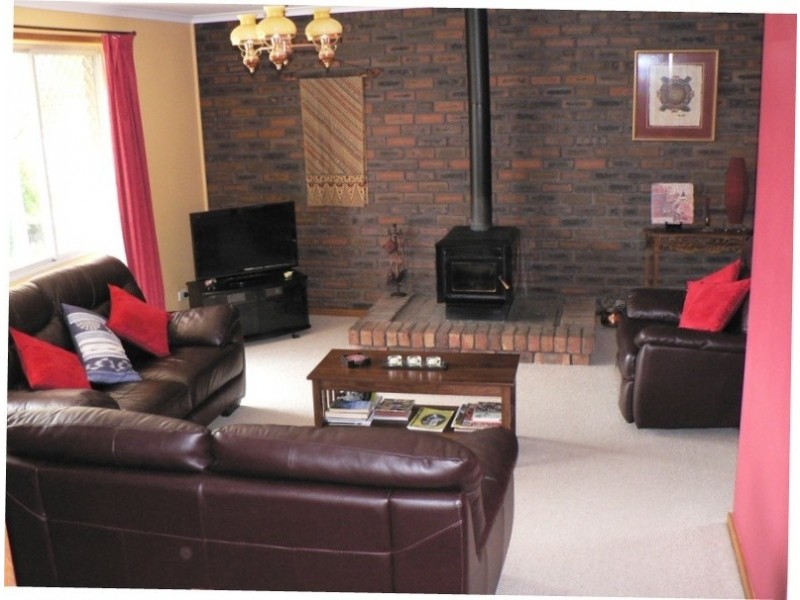 2 Denison Street, Cooma NSW 2630