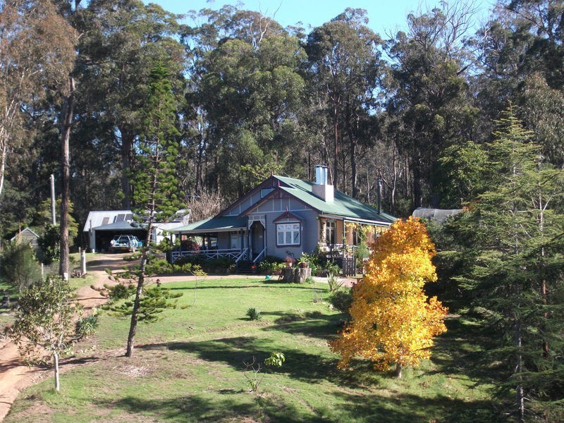 “Sunnydale” Oaklands Lane, Pambula NSW 2549