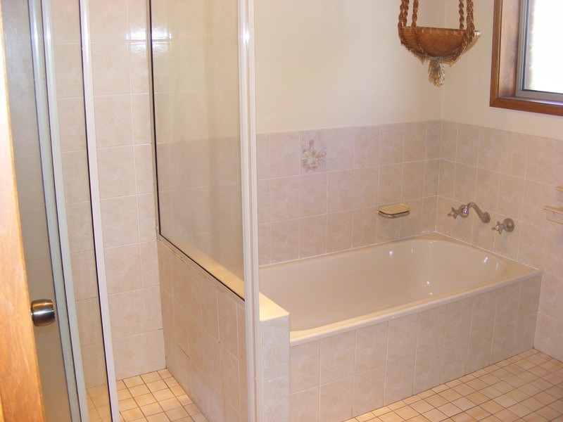 00 Lynjohn Estate, Bega NSW 2550