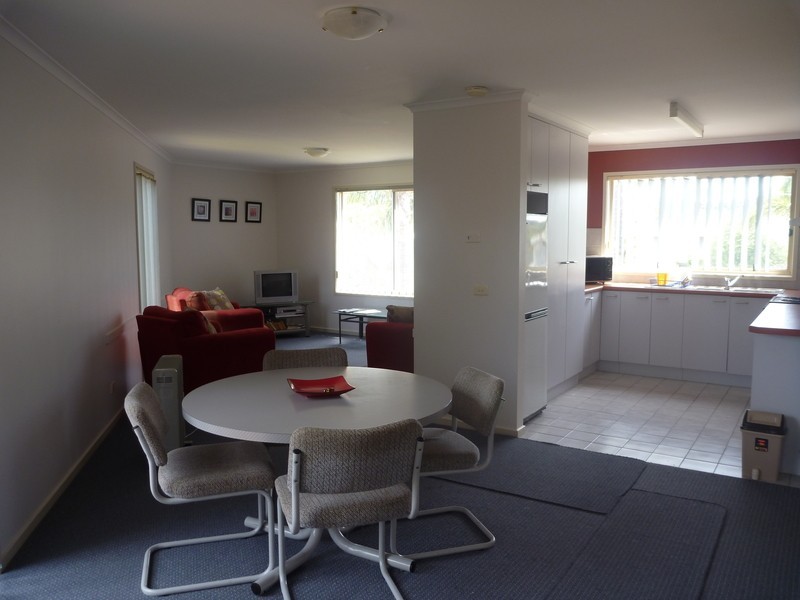 2/4 Cameron Street, Merimbula NSW 2548