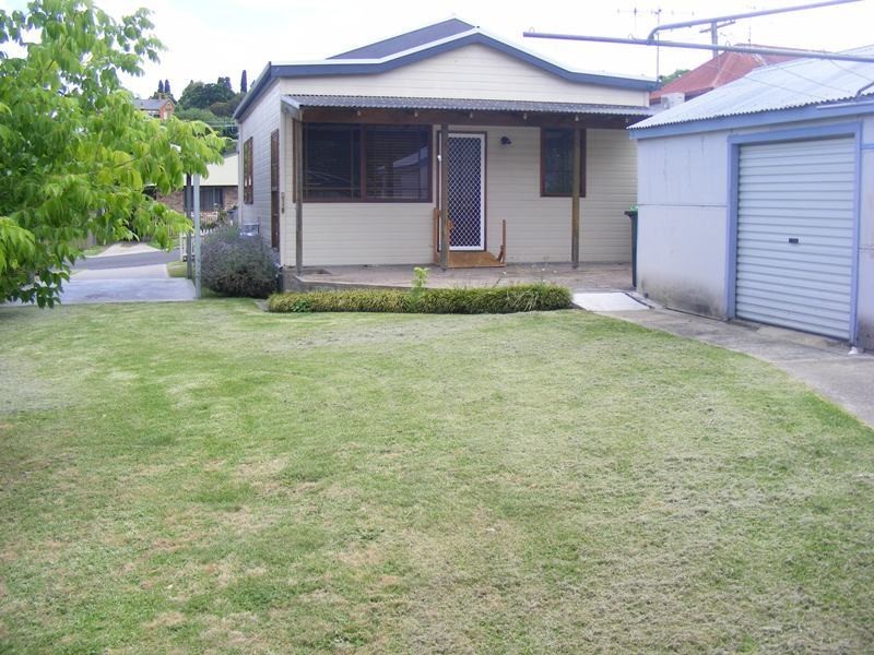 1 Sattler Street, Bega NSW 2550