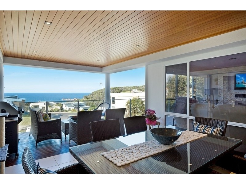 6 Lauren Court, Tura Beach NSW 2548