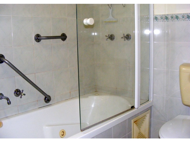 5 Tathra Road, Bega NSW 2550