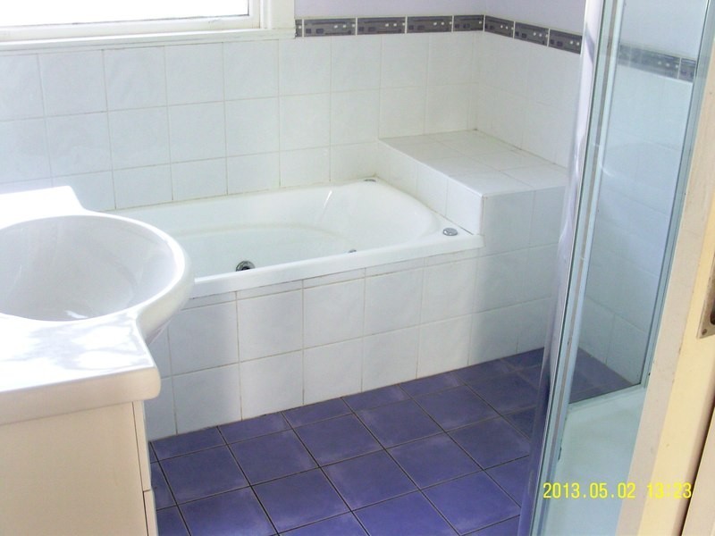 16 Thawa Close, Bega NSW 2550