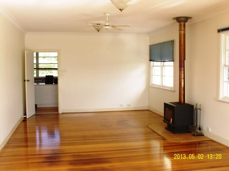 16 Thawa Close, Bega NSW 2550