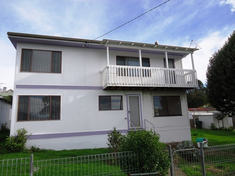 15 Gordon Street, Bega NSW 2550