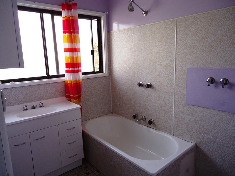 15 Gordon Street, Bega NSW 2550