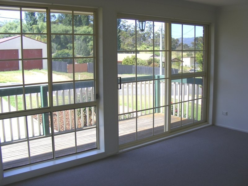 8 Manning Street, Bega NSW 2550