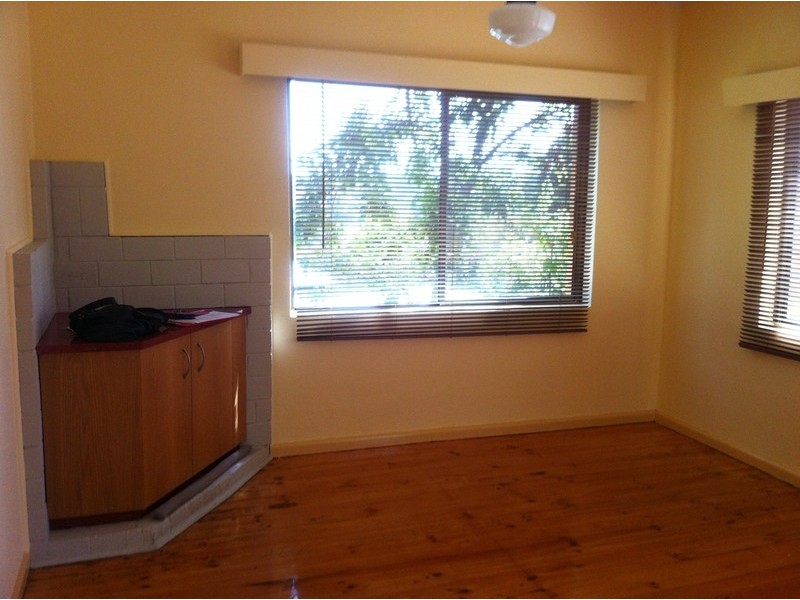 1A Chapman St, Cooma NSW 2630