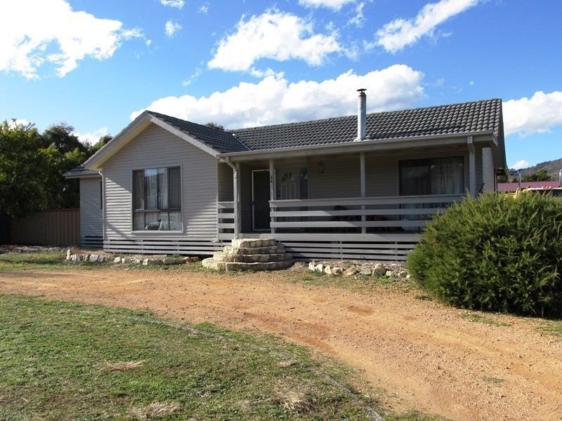 24 Walker Street, Bredbo NSW 2626