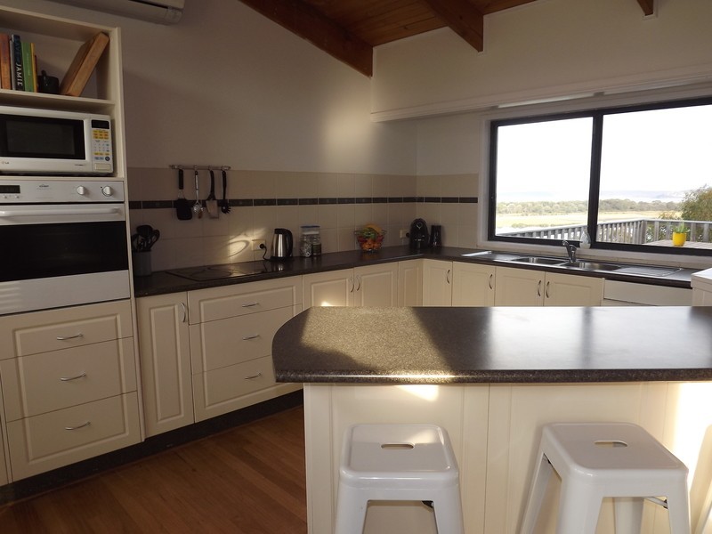 37 John Close, Merimbula NSW 2548