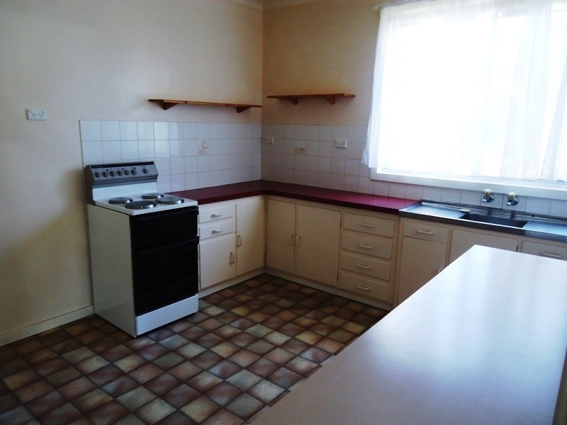 112 Rawlinson Street, Bega NSW 2550