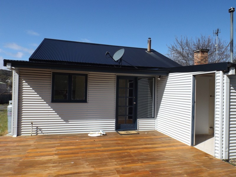 5 High Street, Bombala NSW 2632