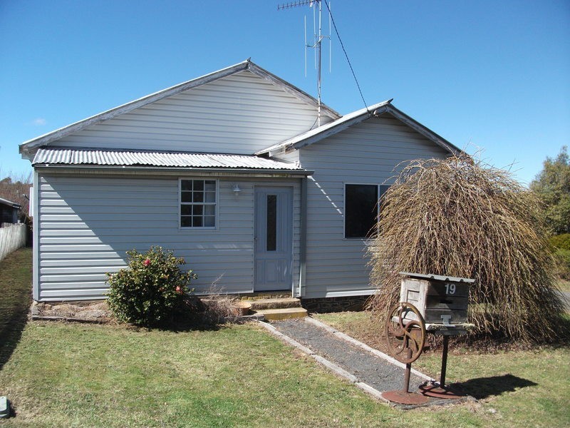 19 Boyd Street, Nimmitabel NSW 2631