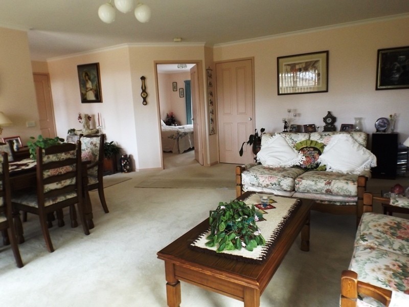 11 Flora Court, Tura Beach NSW 2548