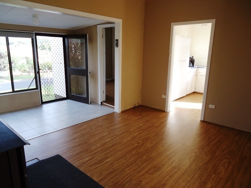 10 Wallace Street, Bega NSW 2550