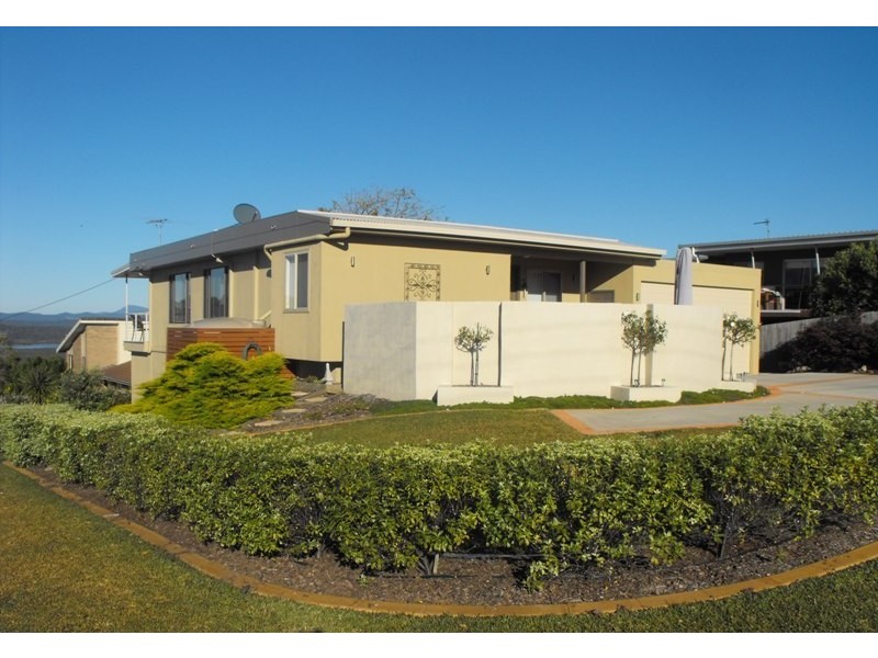 12 Seaview Avenue, Merimbula NSW 2548