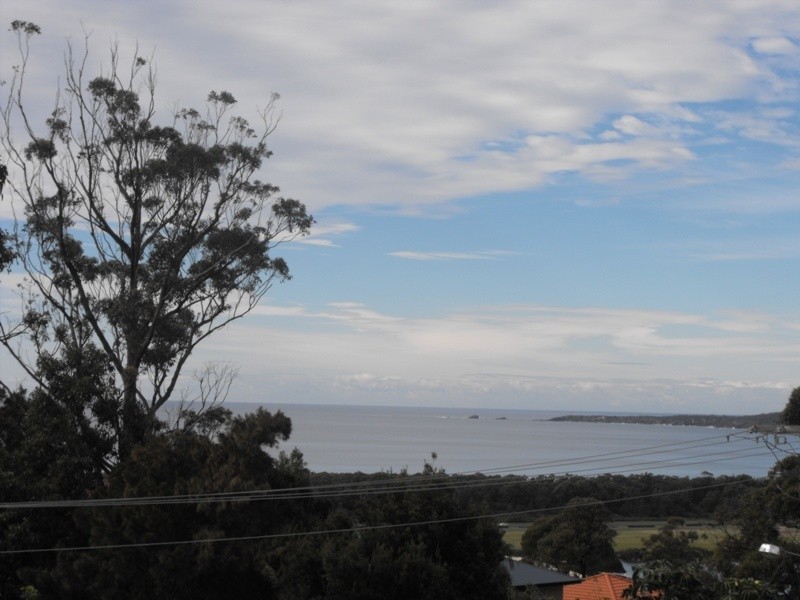 12 Seaview Avenue, Merimbula NSW 2548