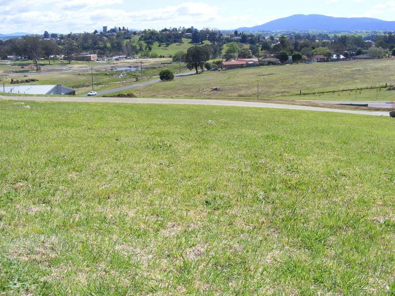 77 Glen Mia Drive, Bega NSW 2550