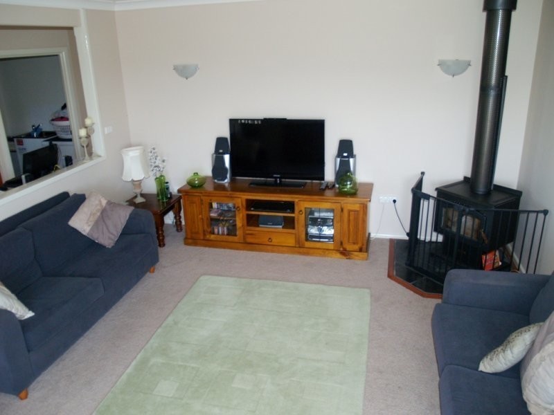 32 Tathra Road, Bega NSW 2550