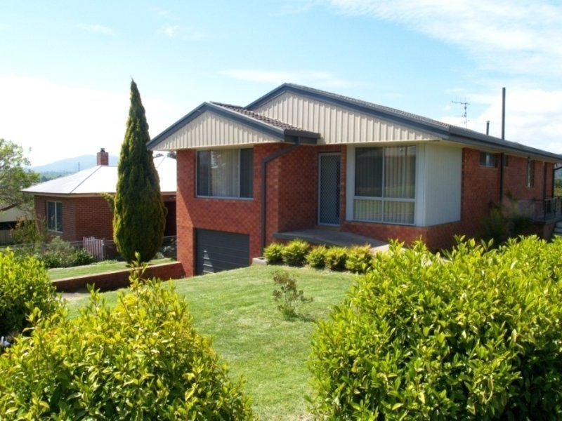 32 Tathra Road, Bega NSW 2550