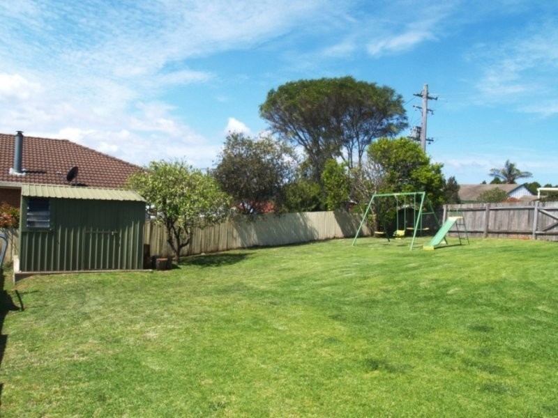 32 Tathra Road, Bega NSW 2550