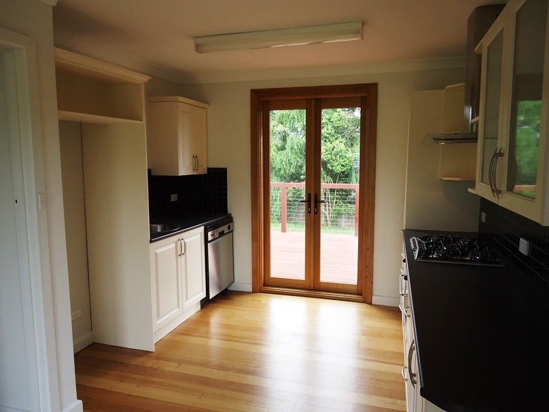 51 Howard Avenue, Bega NSW 2550