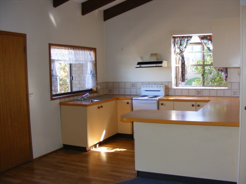 2/16  Merimbola Street, Pambula NSW 2549