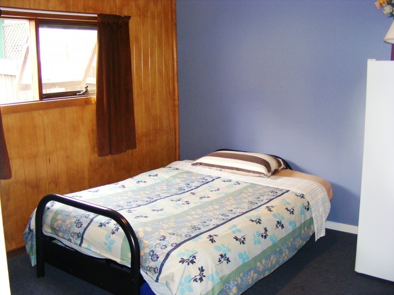 4 Minyama Parade, Bega NSW 2550