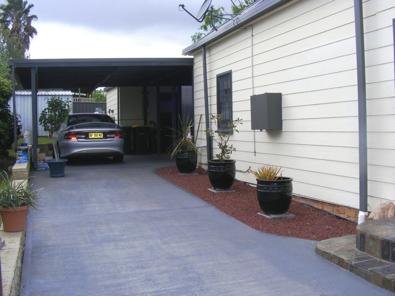 4 Minyama Parade, Bega NSW 2550