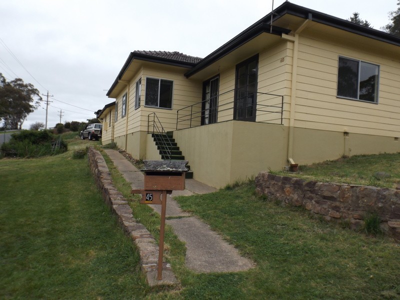 45  Caveat Street, Bombala NSW 2632