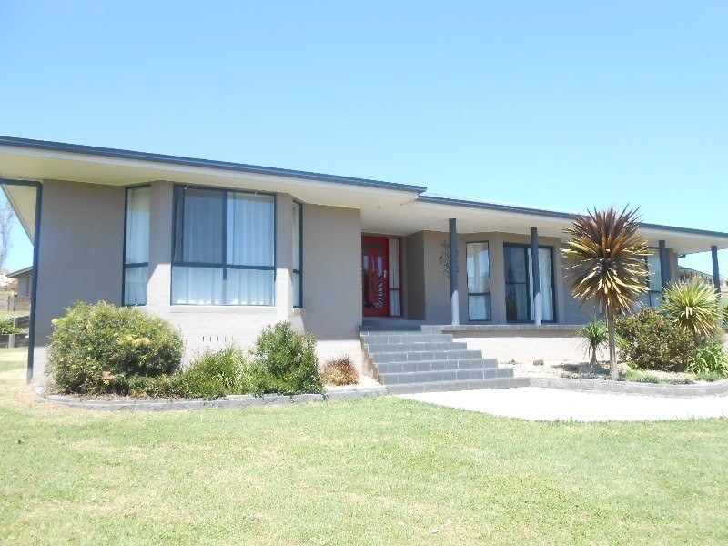 29 Glen Mia Drive, Bega NSW 2550