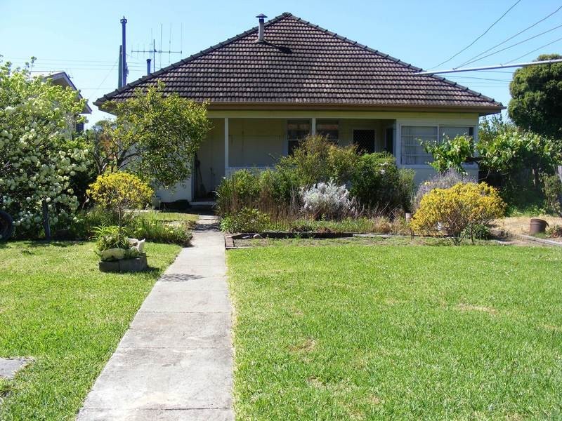 50 Upper Street, Bega NSW 2550