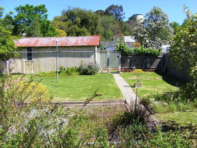 50 Upper Street, Bega NSW 2550