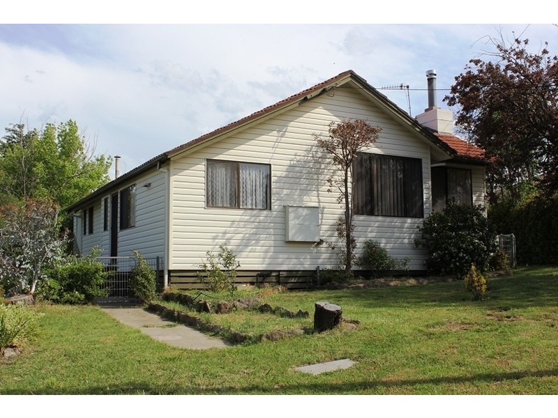 3 Balli Place, Cooma NSW 2630