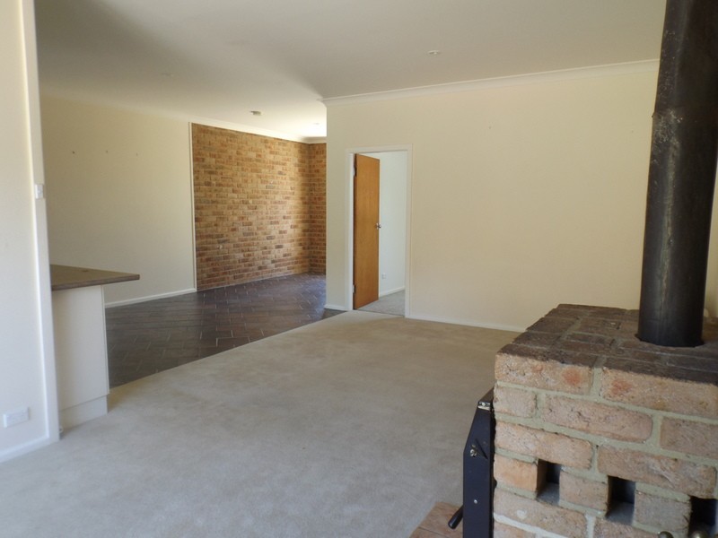 7 McDonald Avenue, Cooma NSW 2630