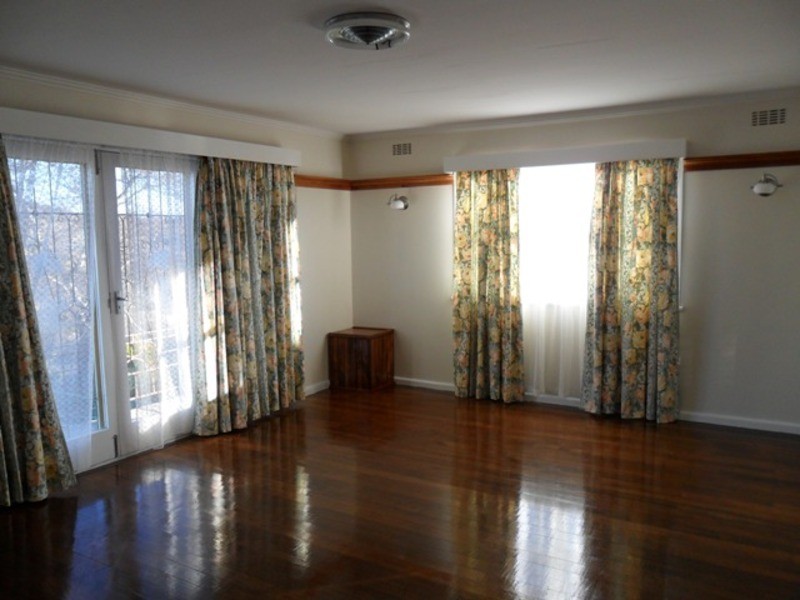 98 Massie St, Cooma NSW 2630