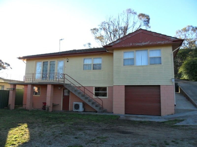 98 Massie St, Cooma NSW 2630