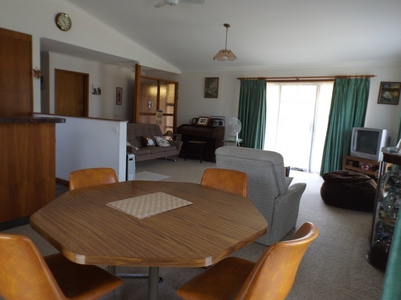 4 Telopea Crescent, Tura Beach NSW 2548