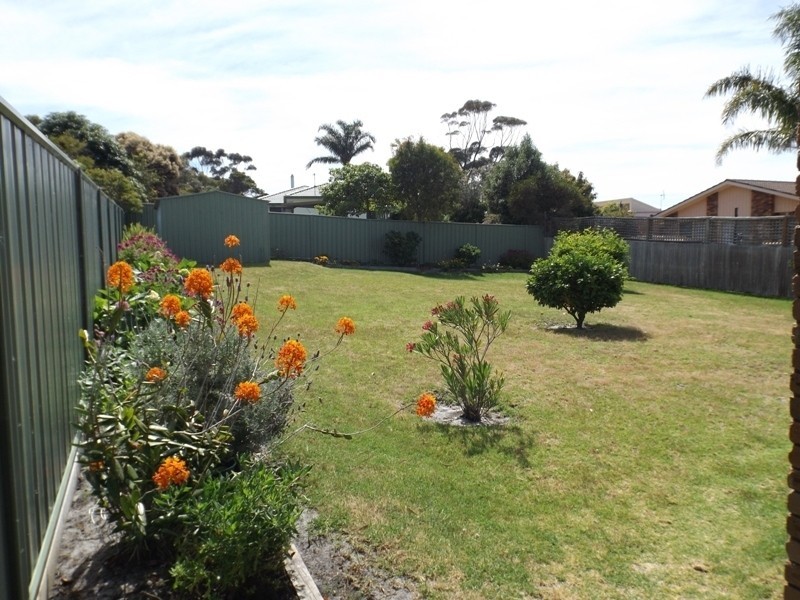 4 Telopea Crescent, Tura Beach NSW 2548
